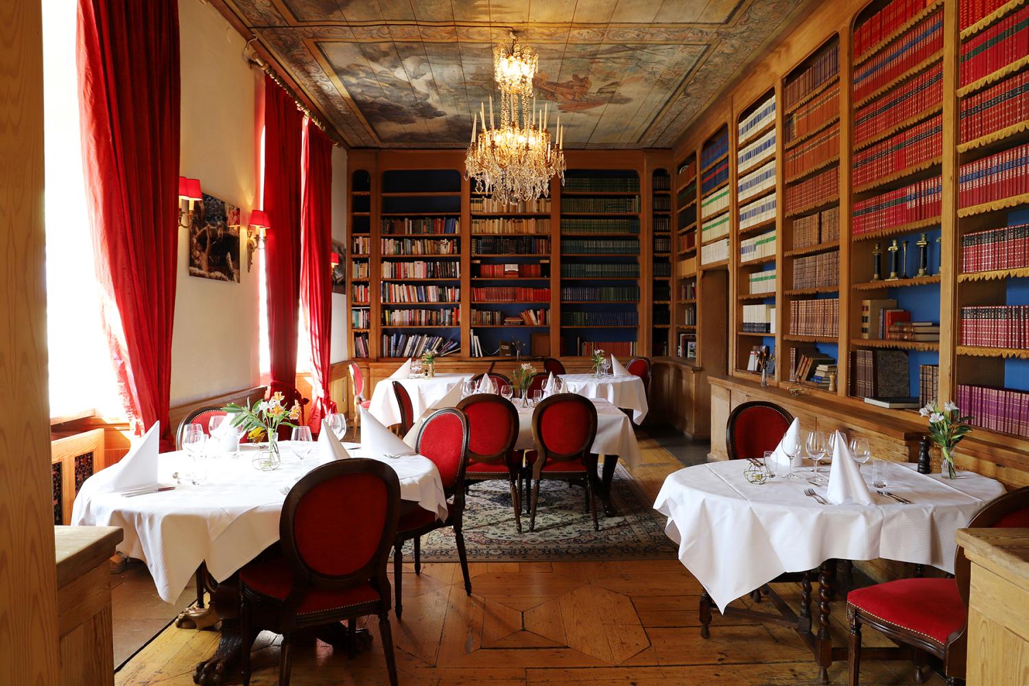 The library, dining room, Häringe Palace